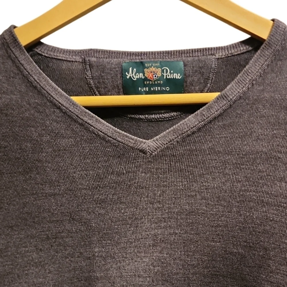 Alan Paine 100% MERINO WOOL V-Neck Sweater Gray Men's Medium
